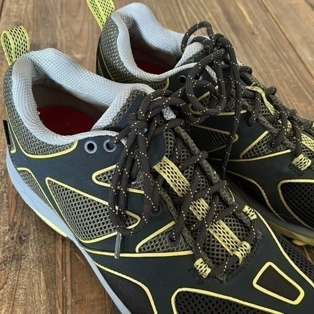 The North Face Gore Tex Low Top Gray Green Hiking Shoes  Size 9.5